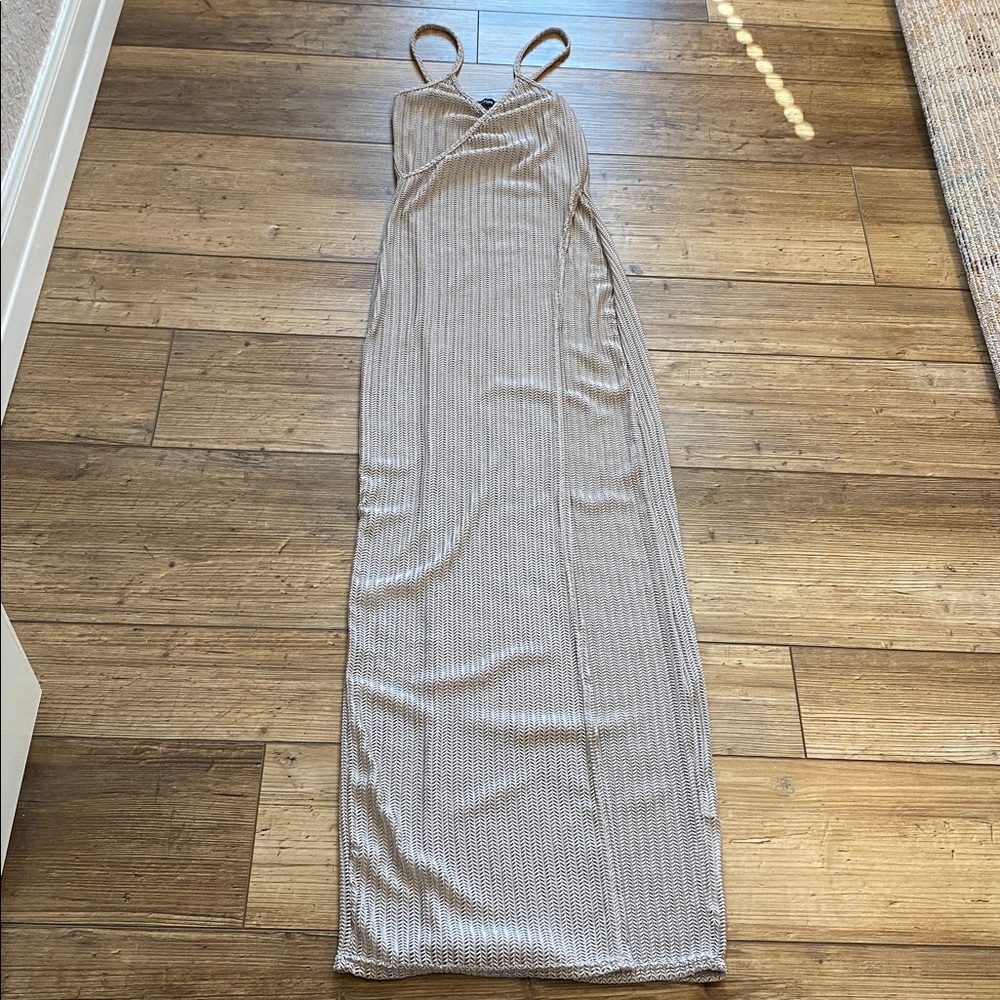 Gorgeous Pretty Little Thing Mesh Chevron Dress/Coverup with side slit size 4